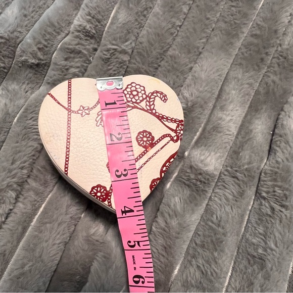 Pandora Pink Leather Heart Shaped Tiered Jewelry Box - Picture 5 of 8